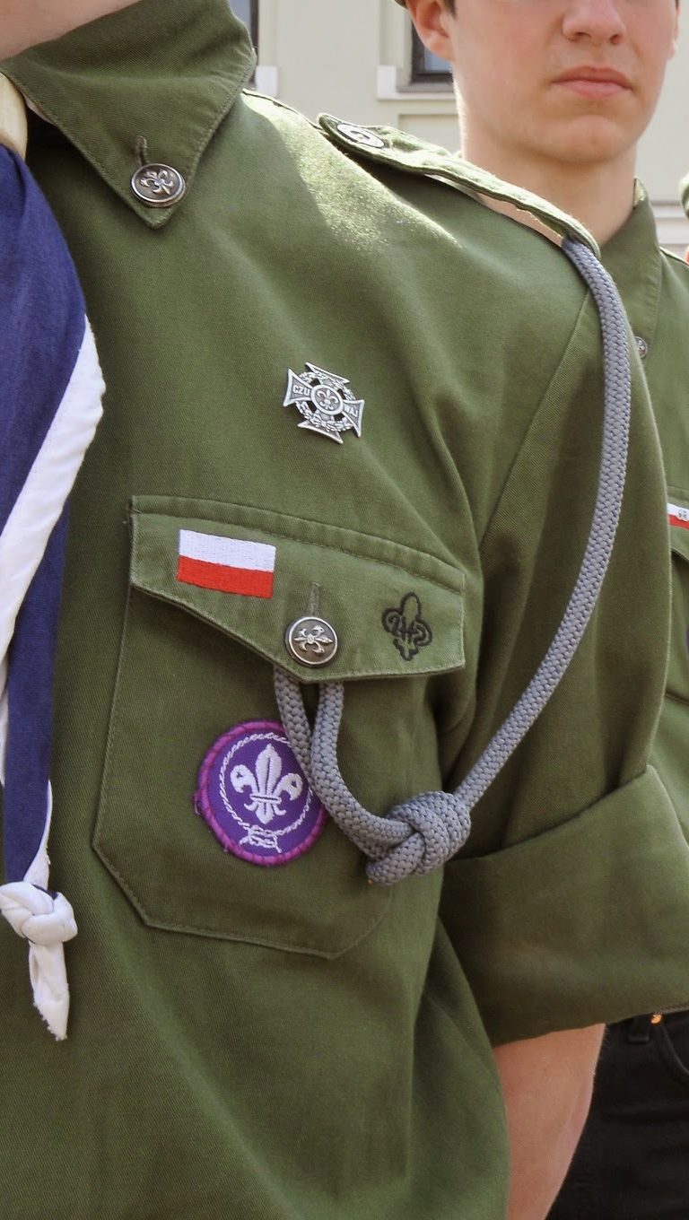 Co zuchharcerz powinien posiadać i co jest konieczne, aby należał do gromadydrużyny Co zuchharcerz powinien posiadać i co jest konieczne, aby należał do gromadydrużyny