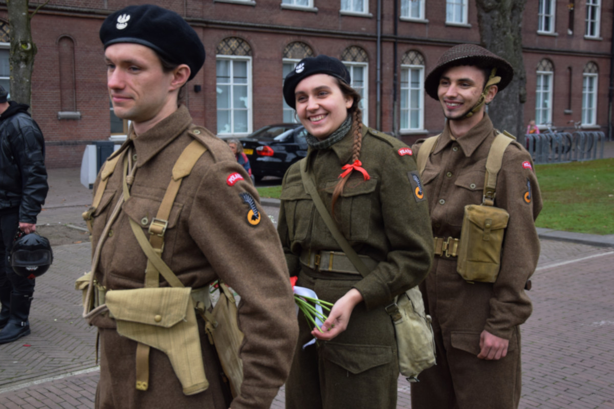 10. rekonstrukcje umundurowania żołnierzy Maczka